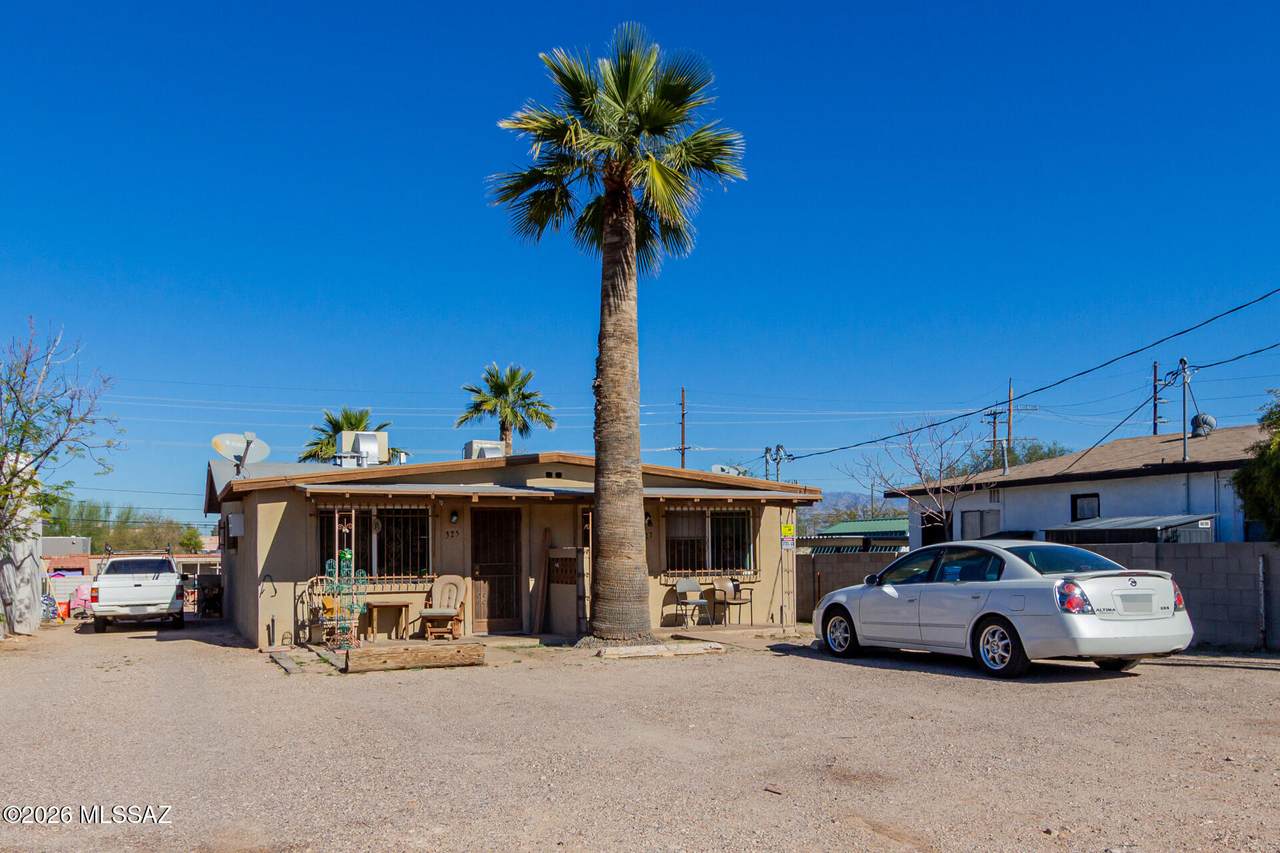 325 President Street - Photo 1