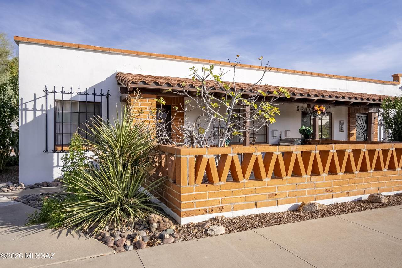 277 Paseo Pena - Photo 1