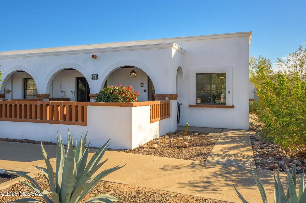 261 Paseo Tierra - Photo 1