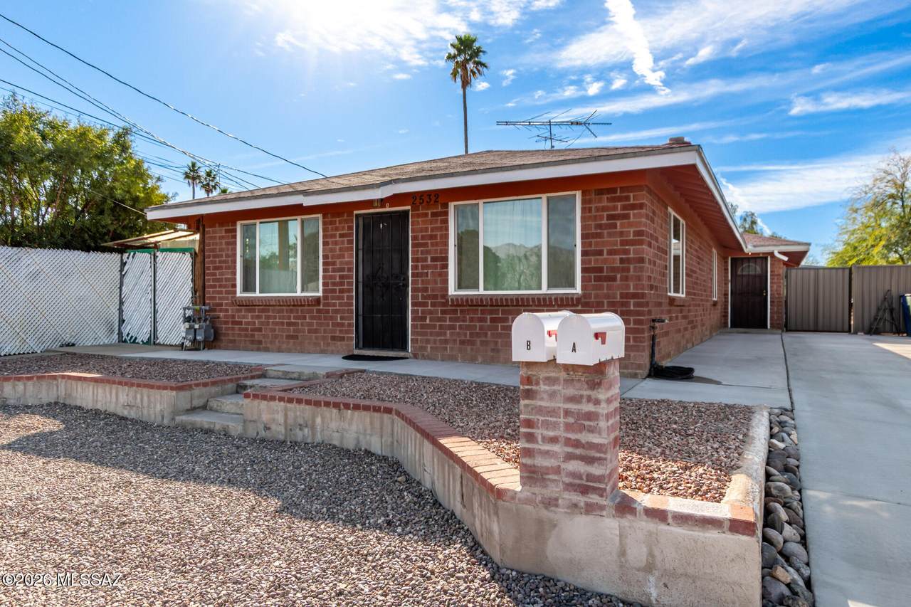 2532 Silver Street - Photo 1