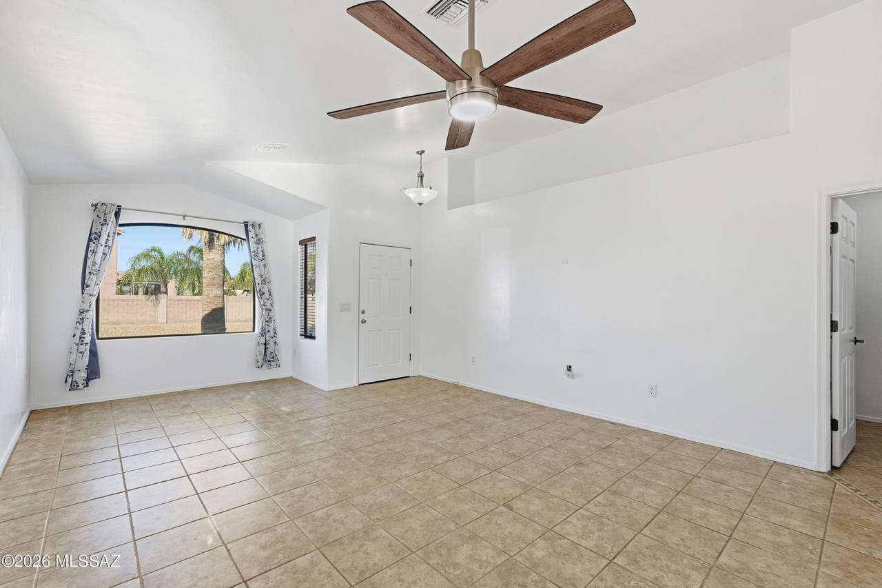 https://bt-photos.global.ssl.fastly.net/tucson/1280_boomver_1_22603744-2.jpg