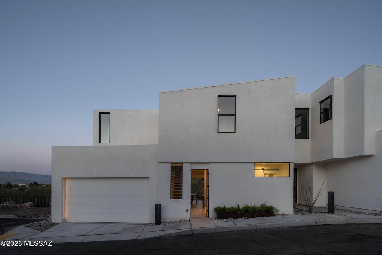 1380 Sentinel View Loop - Photo 1