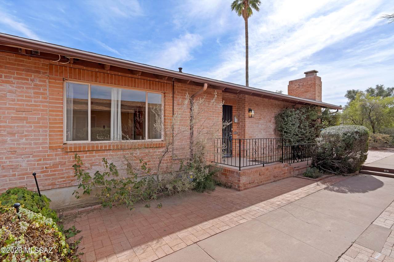 3137 Terra Alta Boulevard - Photo 1