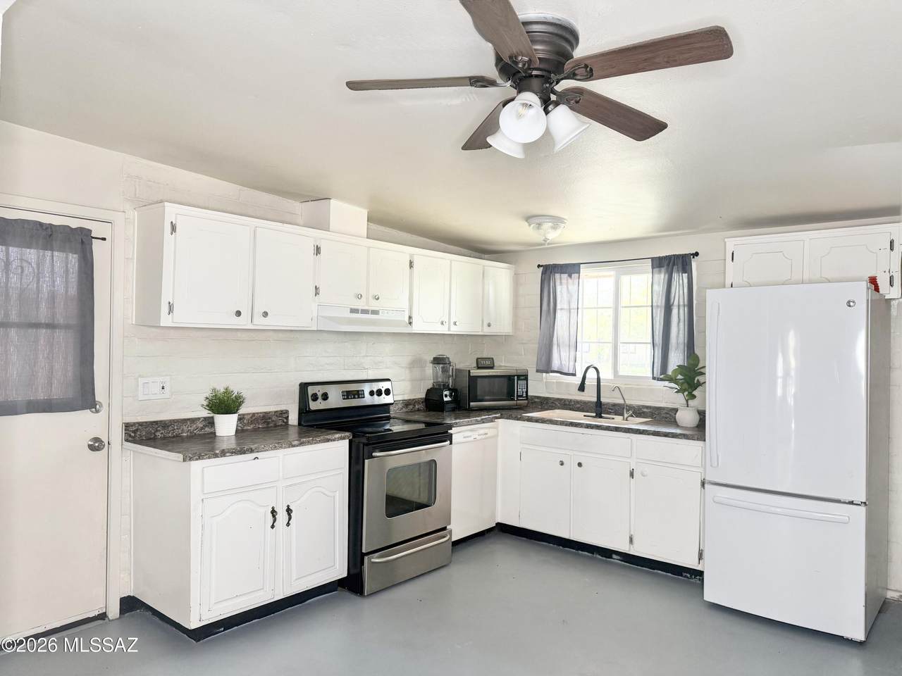 https://bt-photos.global.ssl.fastly.net/tucson/1280_boomver_1_22604268-2.jpg