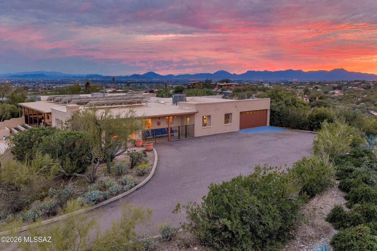 4975 Camino Esplendora - Photo 1