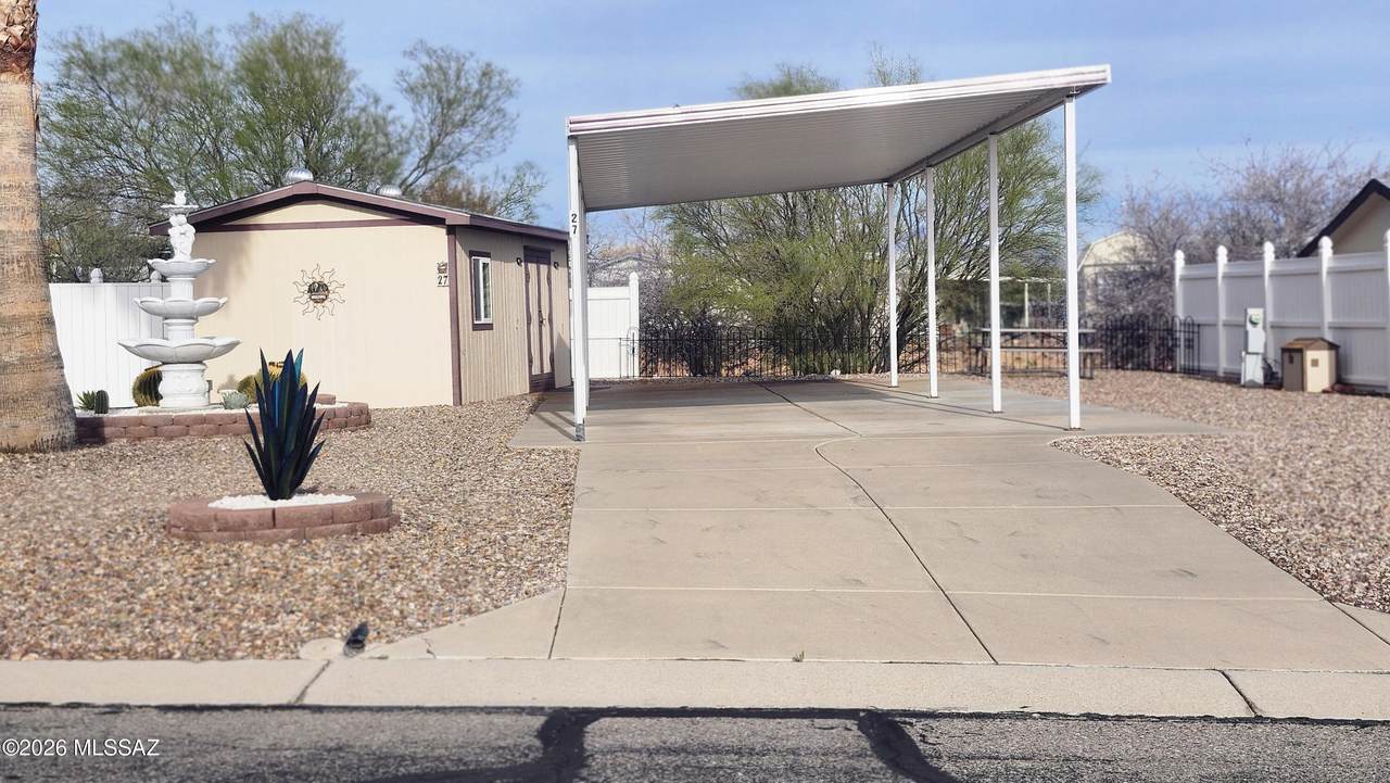 27 Gray Hawk Loop - Photo 1