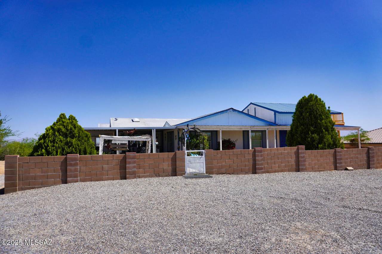 852 Jennella Drive - Photo 1