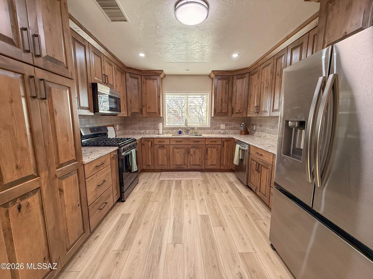 https://bt-photos.global.ssl.fastly.net/tucson/1280_boomver_1_22604823-2.jpg