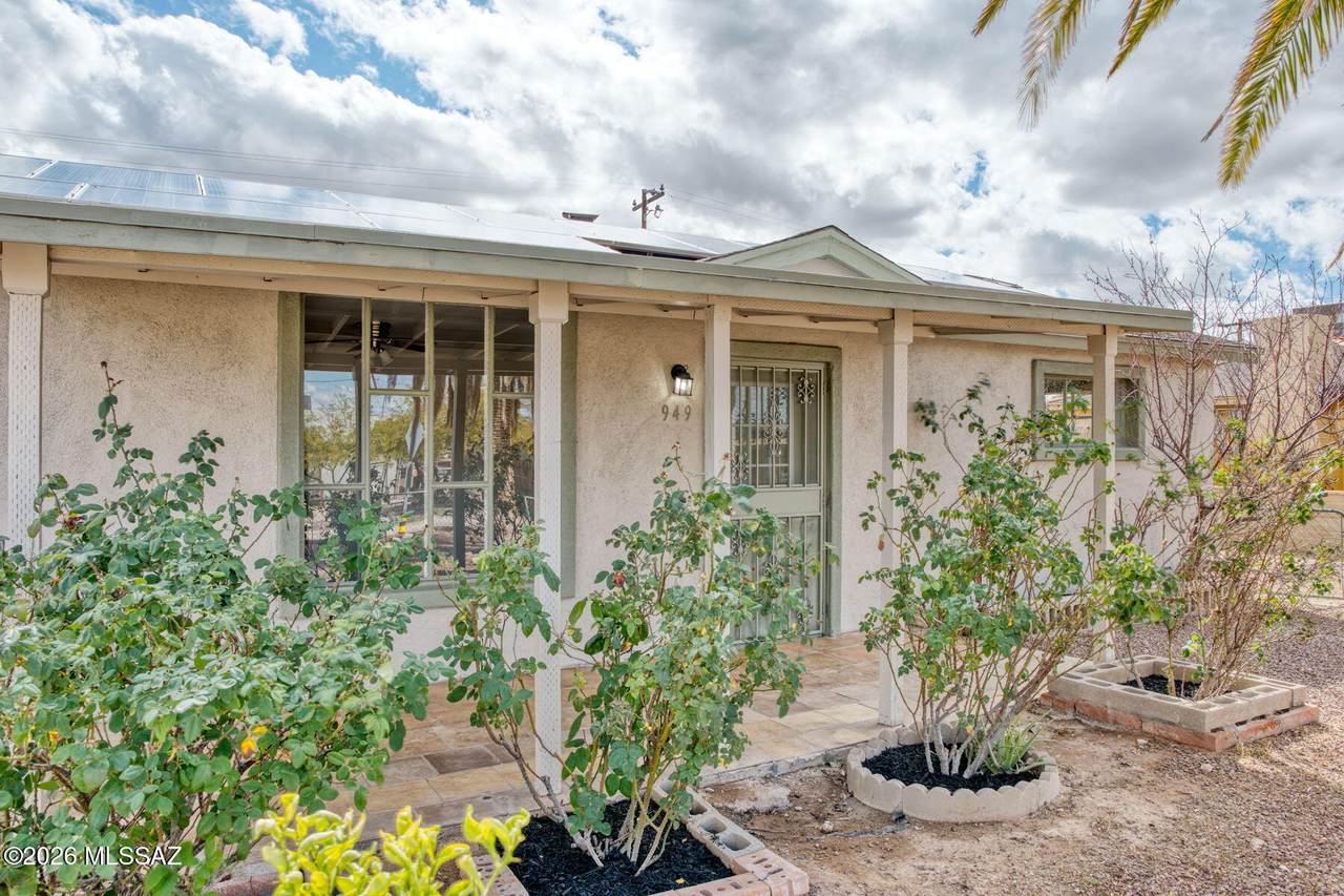 949 Calle Aragon - Photo 1