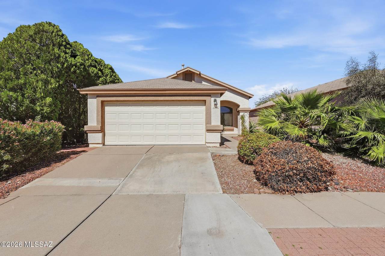 9489 Lochnay Lane - Photo 1