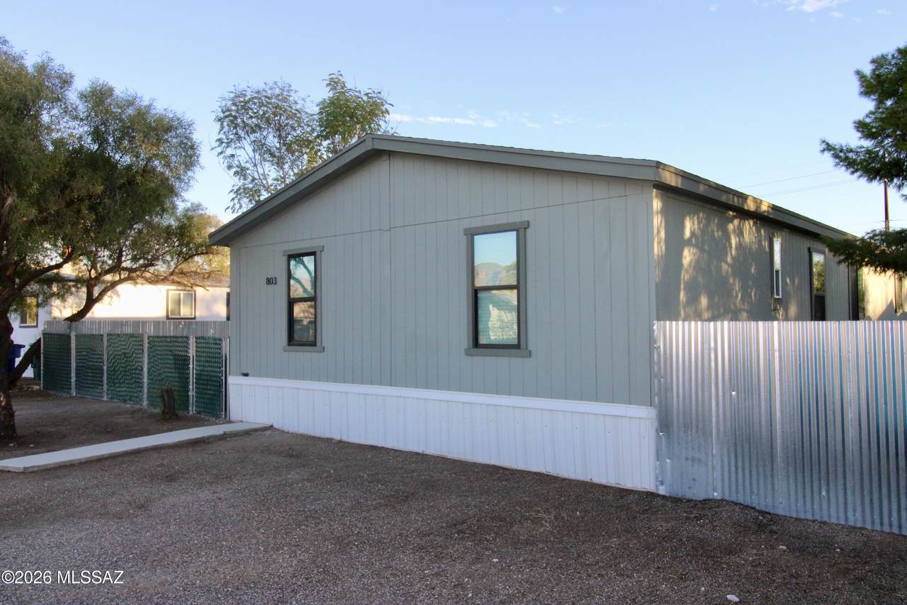803 Florence Street - Photo 1