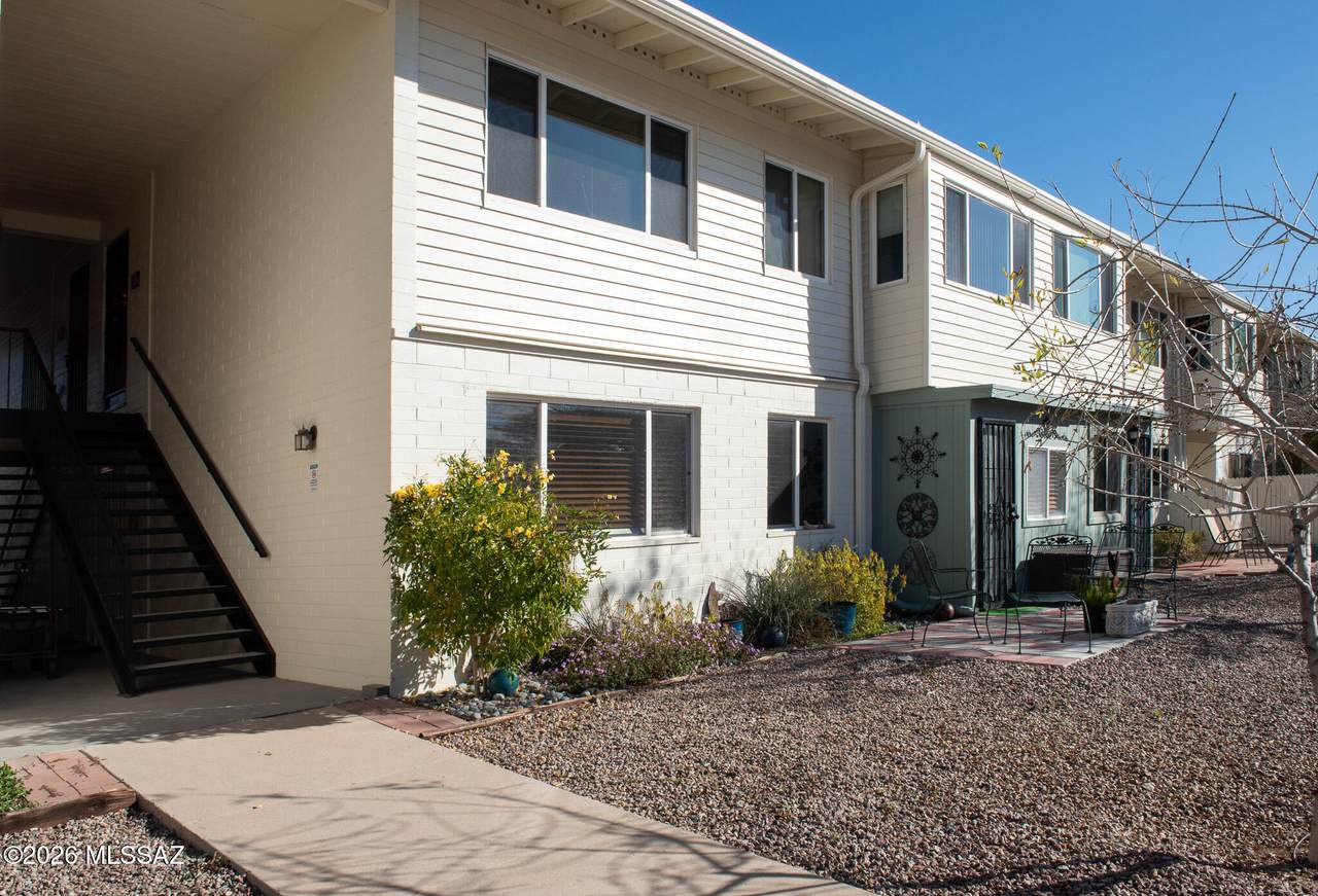 8140 Broadway Boulevard - Photo 1