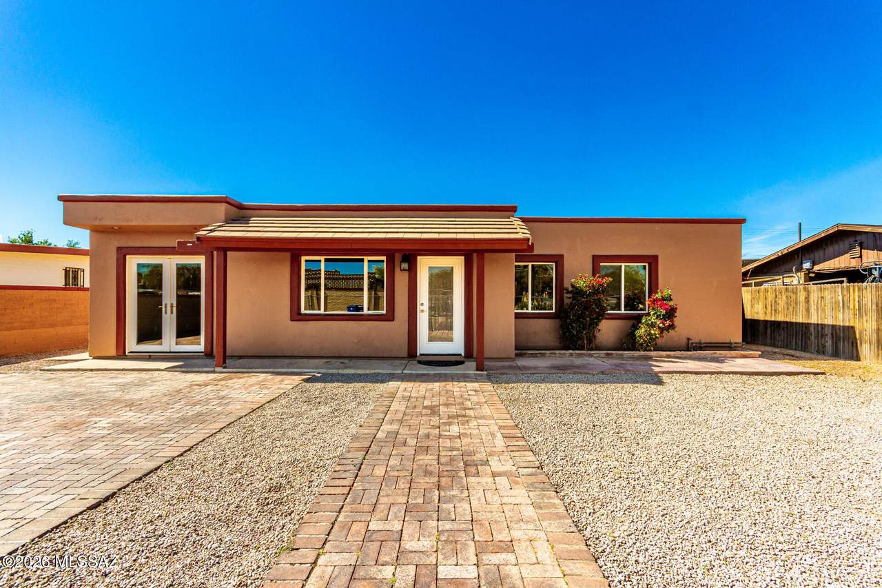 1518 Treat Avenue - Photo 1