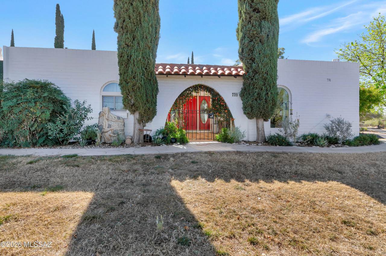 731 Las Lomitas Road - Photo 1