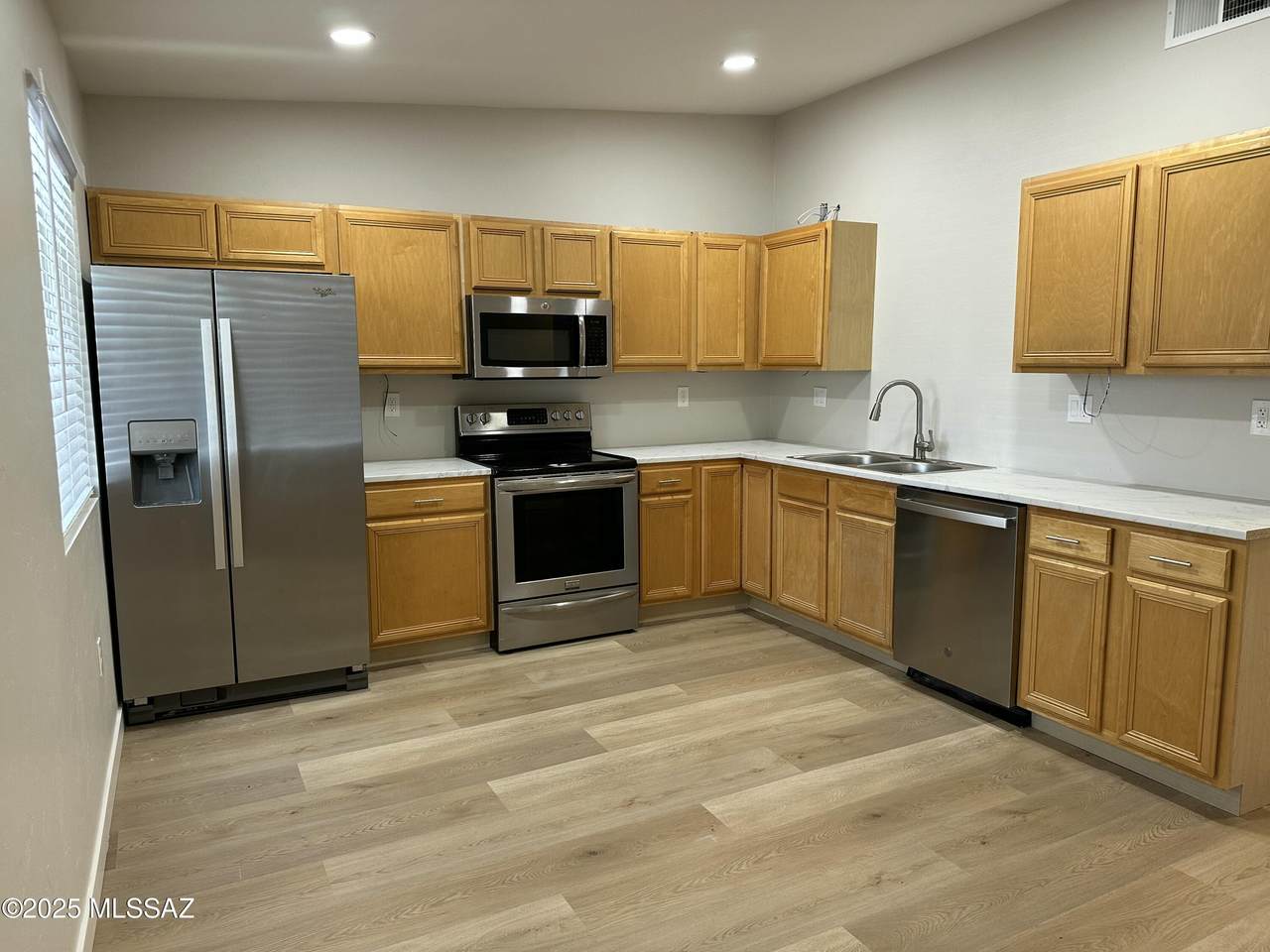 https://bt-photos.global.ssl.fastly.net/tucson/1280_boomver_1_22606500-2.jpg