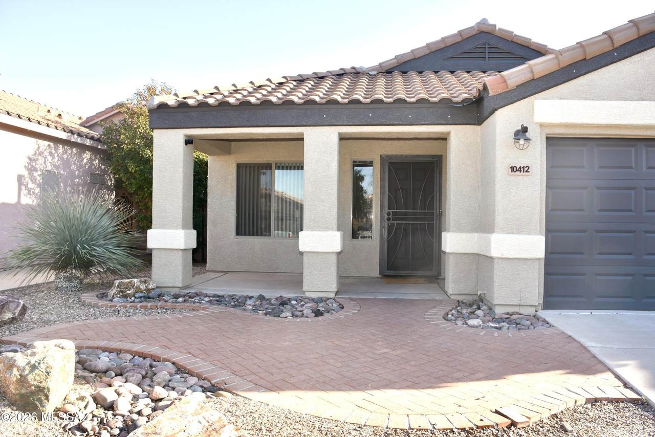 10412 Ravenswood Street - Photo 1