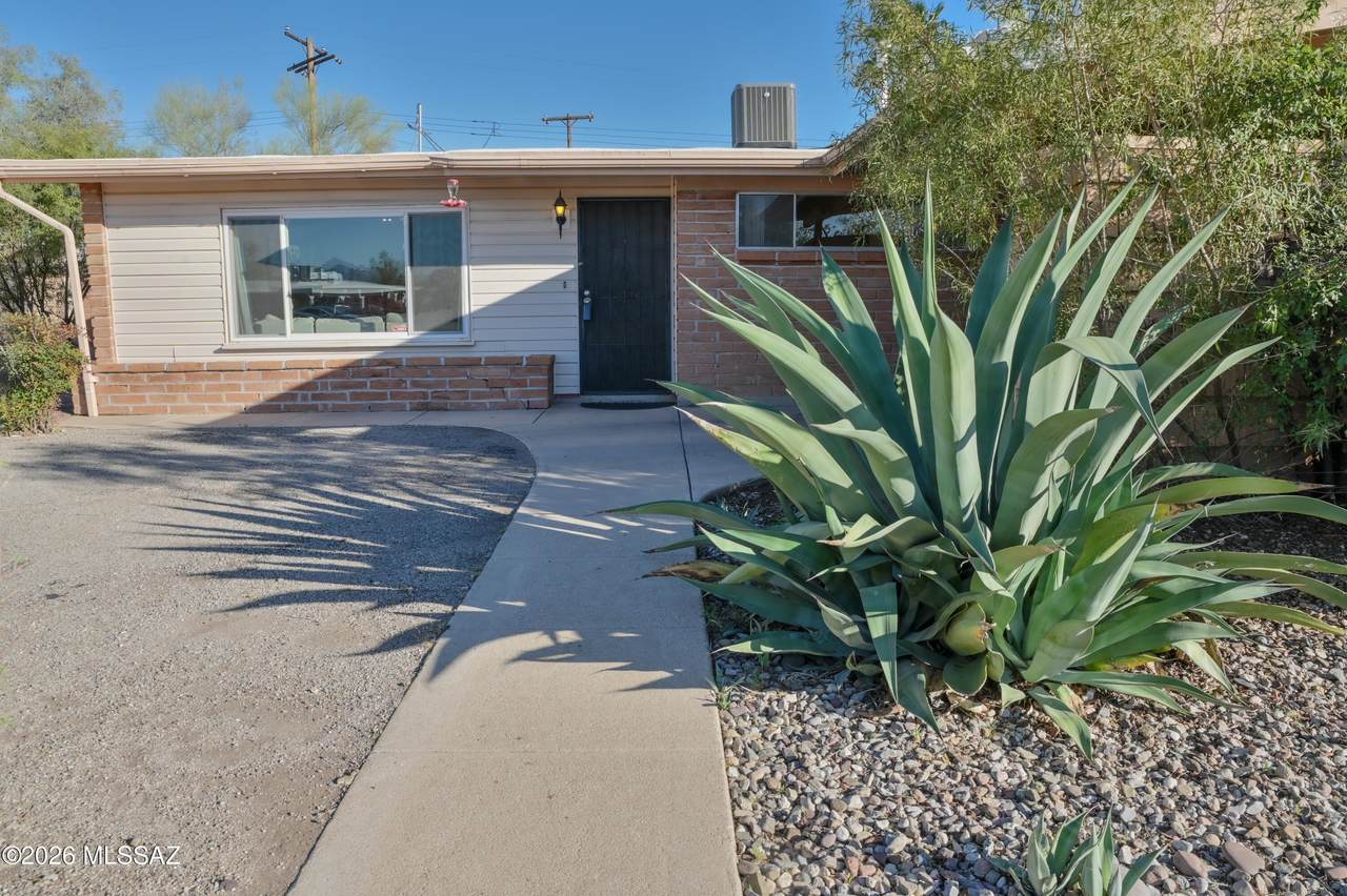 6844 Kingston Drive - Photo 1