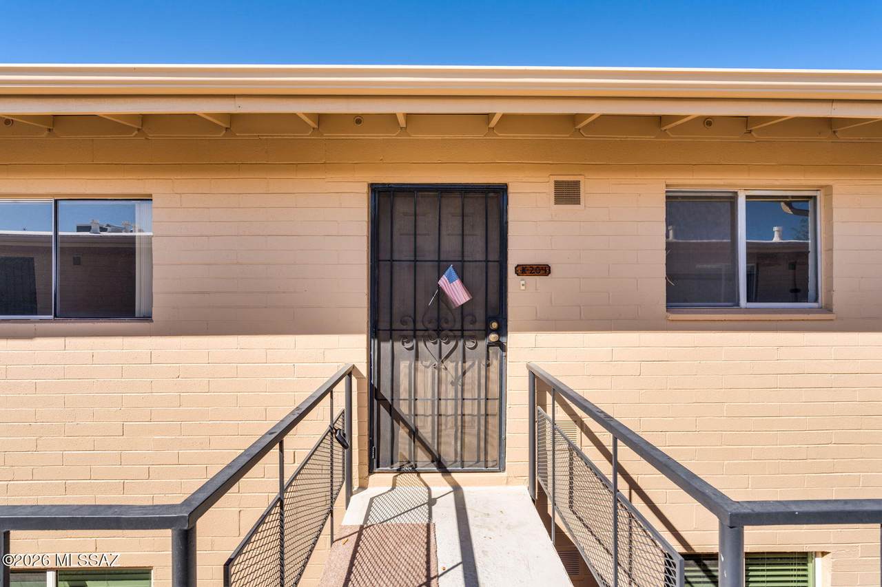 1745 Jones Boulevard - Photo 1