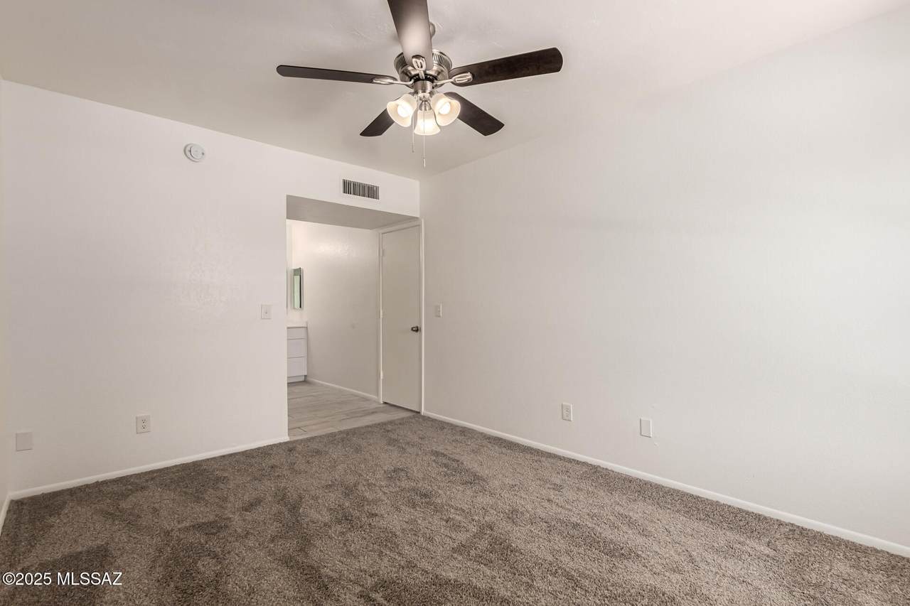 https://bt-photos.global.ssl.fastly.net/tucson/1280_boomver_1_22607497-2.jpg