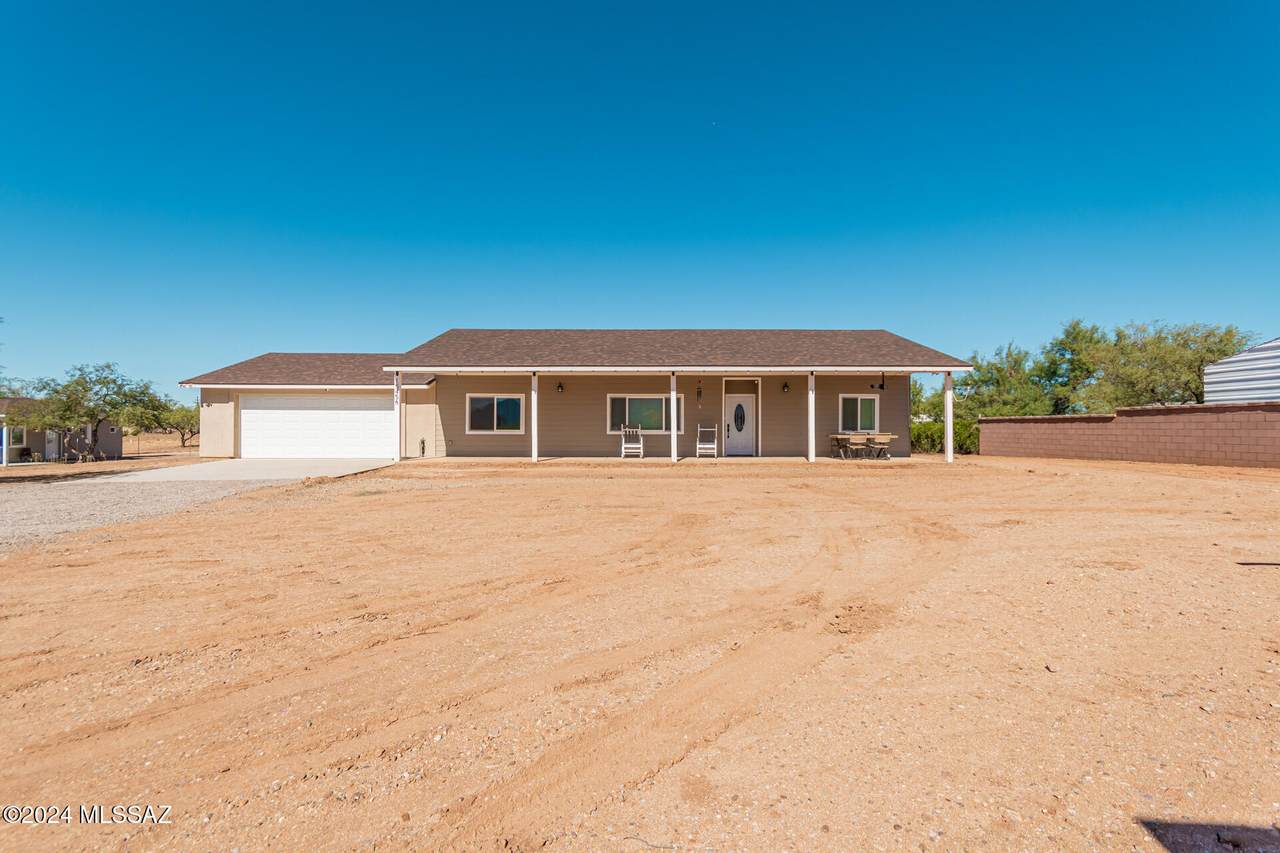 15456 Twin Lakes Drive - Photo 1