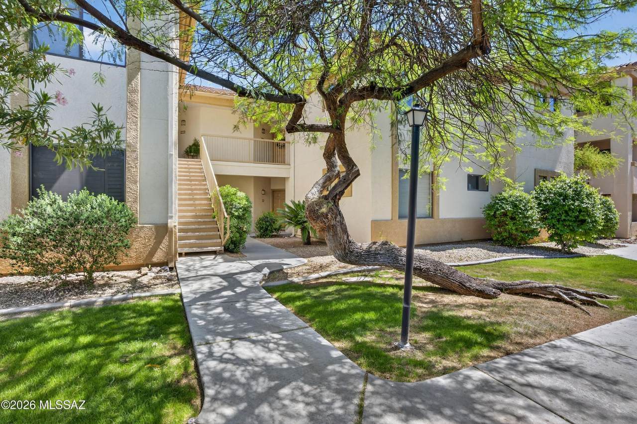 2550 River Road - Photo 1