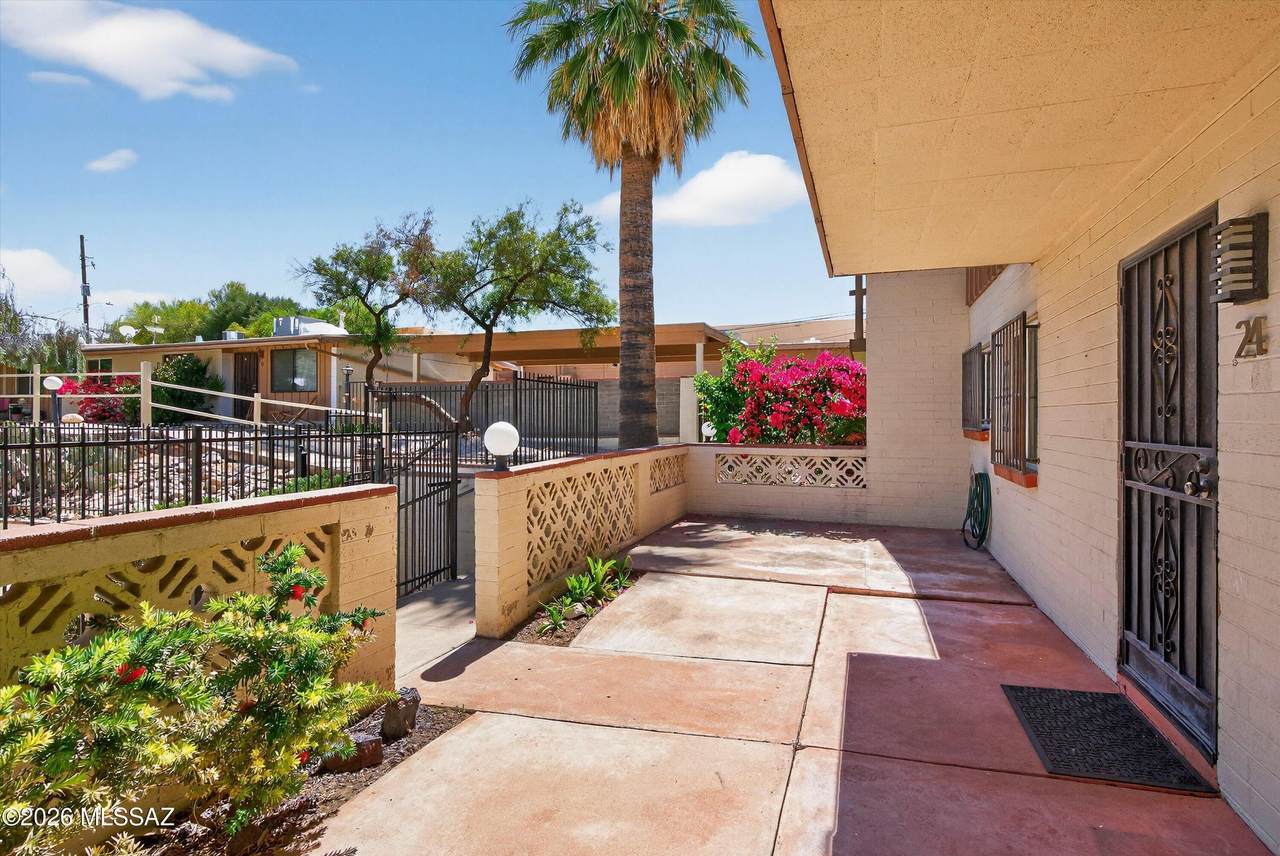 5901 Oracle Road - Photo 1