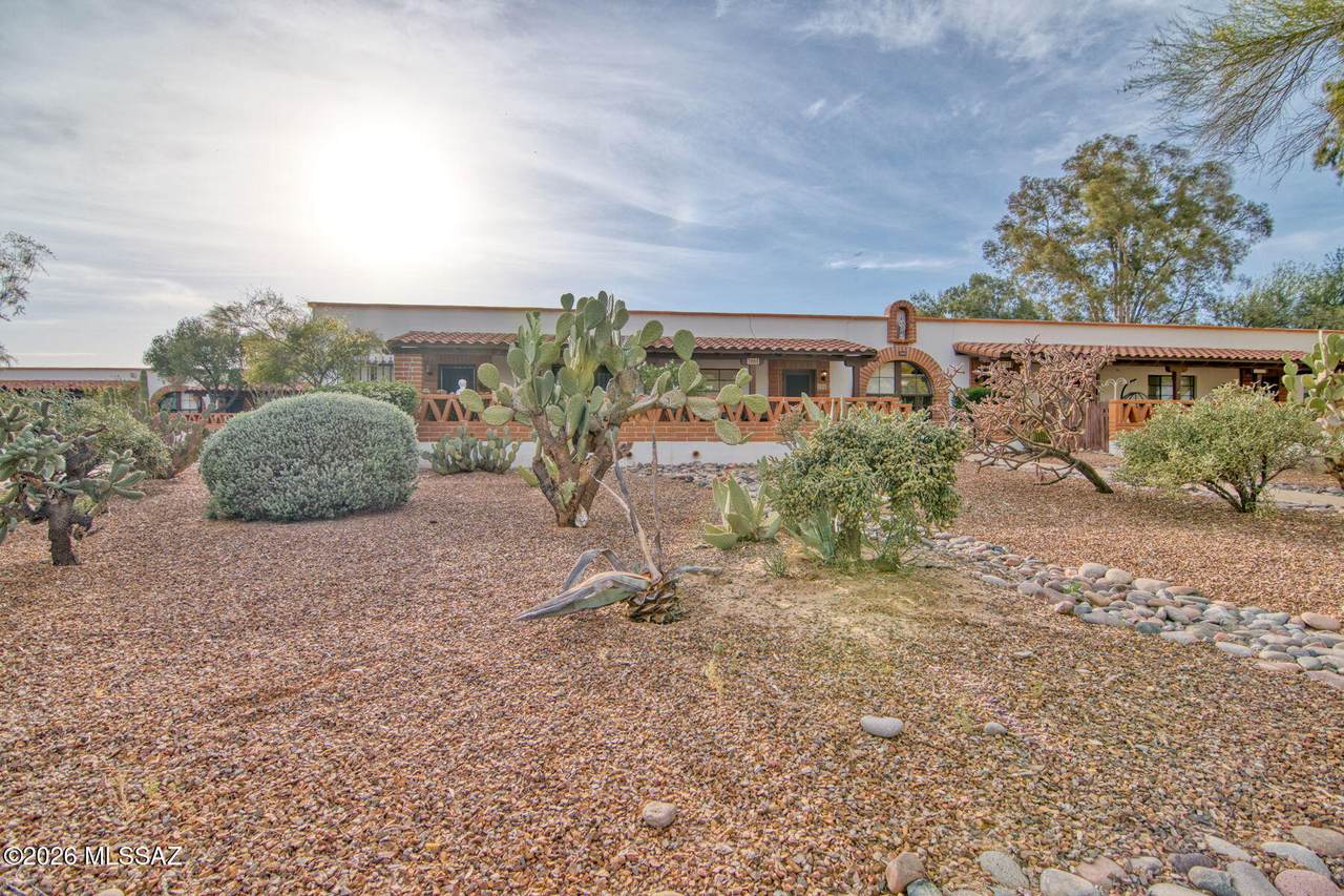 366 La Canada Drive - Photo 1