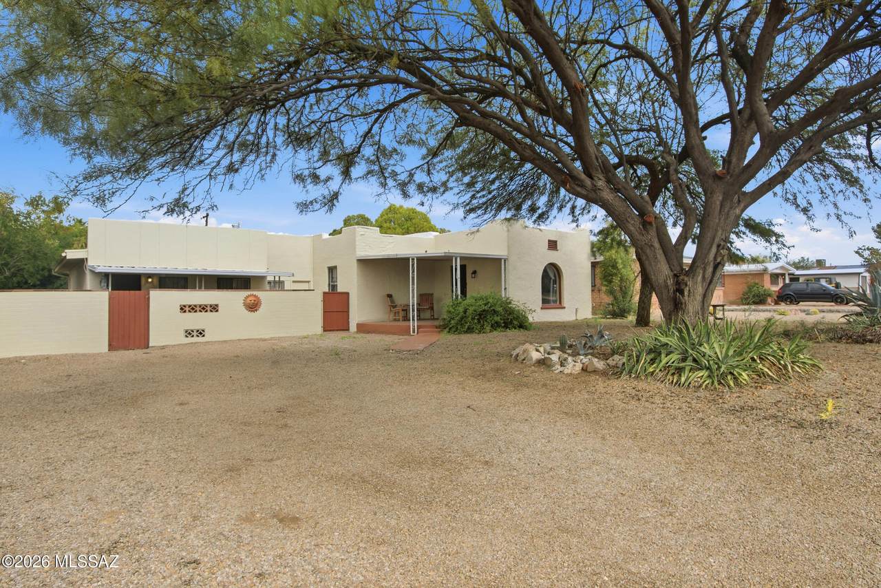 1419 Linden Street - Photo 1