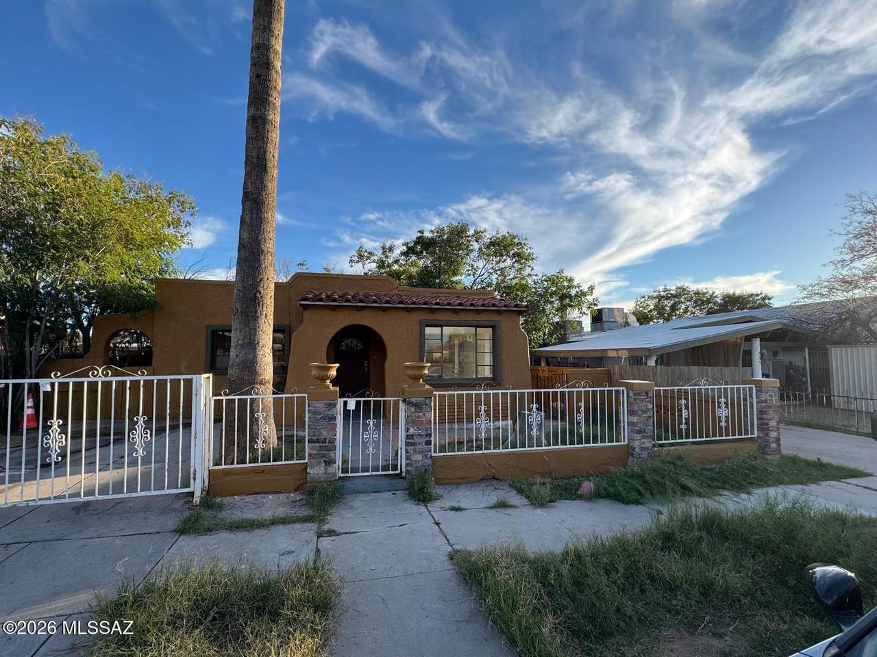 231 32nd Street - Photo 1