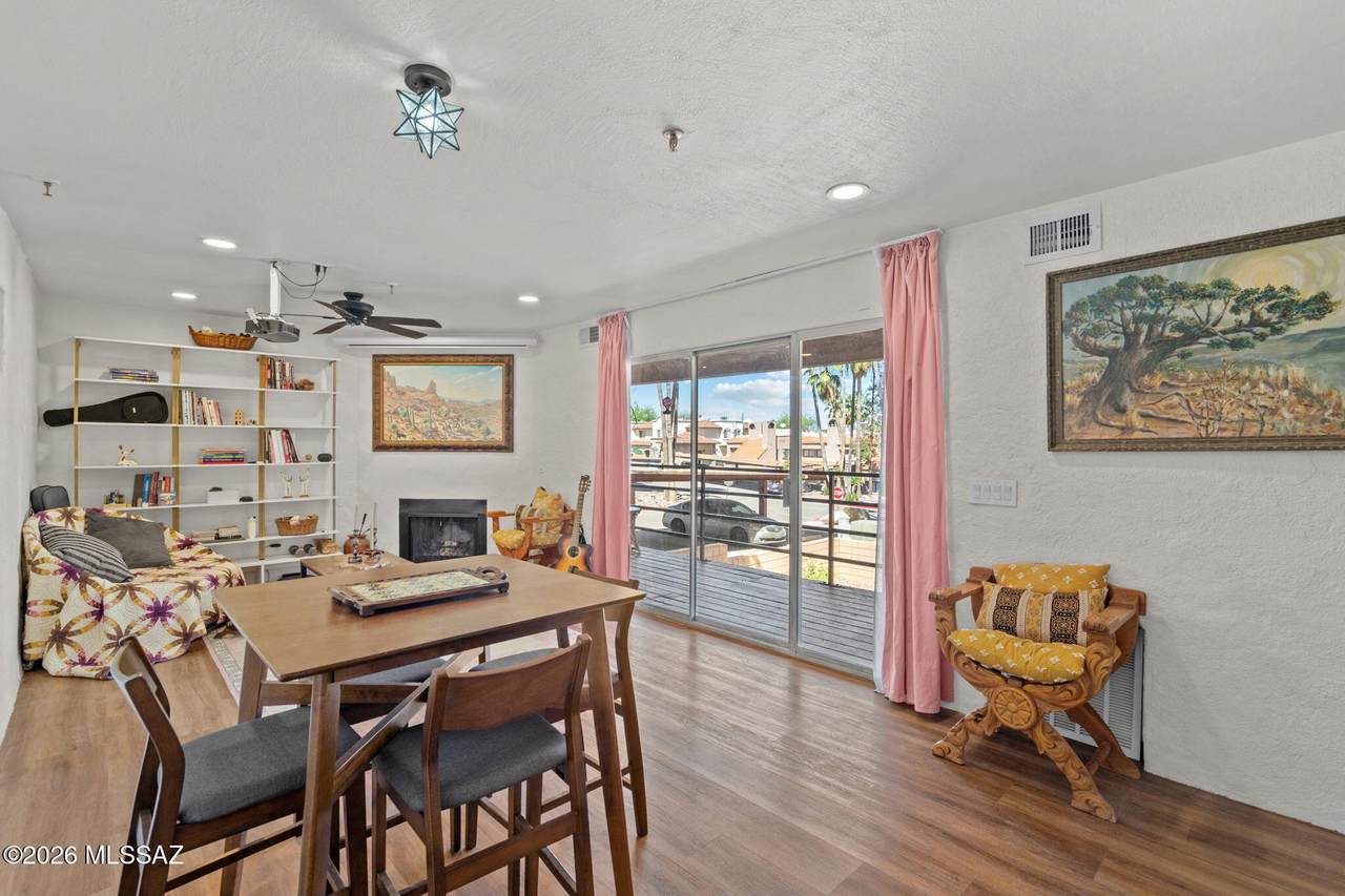 2601 Broadway Boulevard - Photo 1