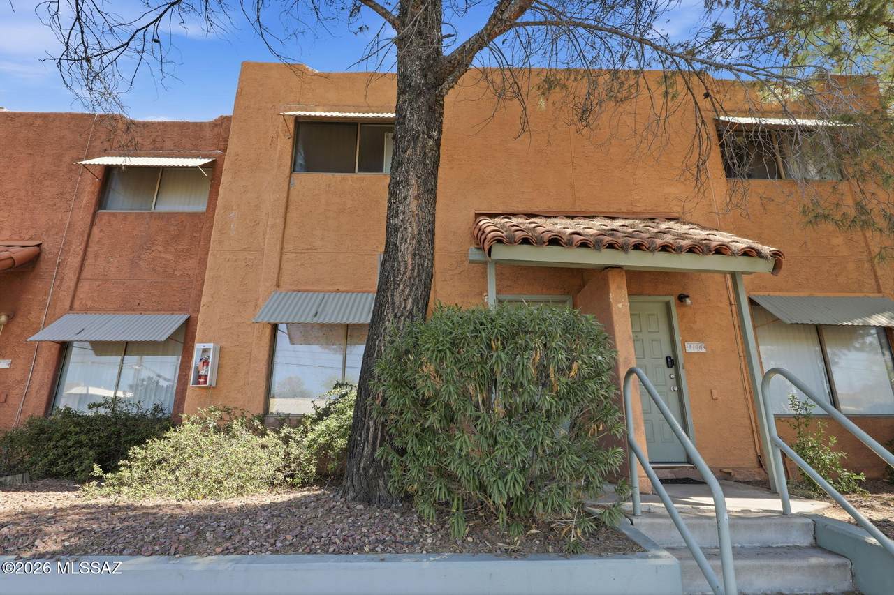 2950 Alvernon Way - Photo 1