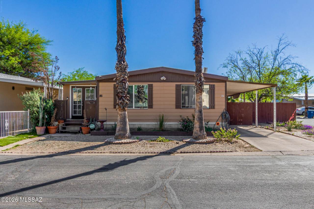 1325 Silverlake Road - Photo 1