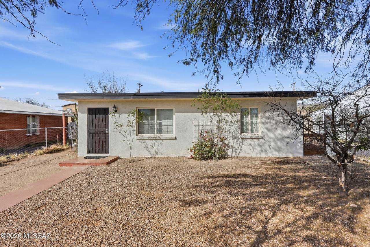 525 Linden Street - Photo 1