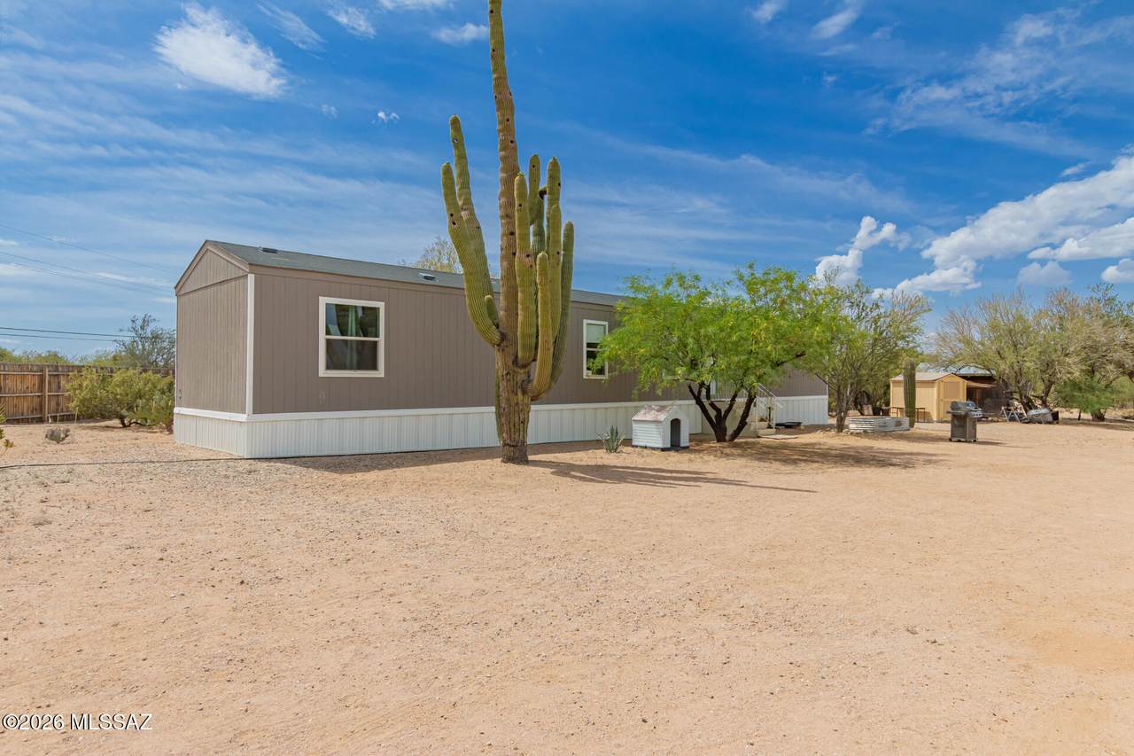 10970 Ina Road - Photo 1