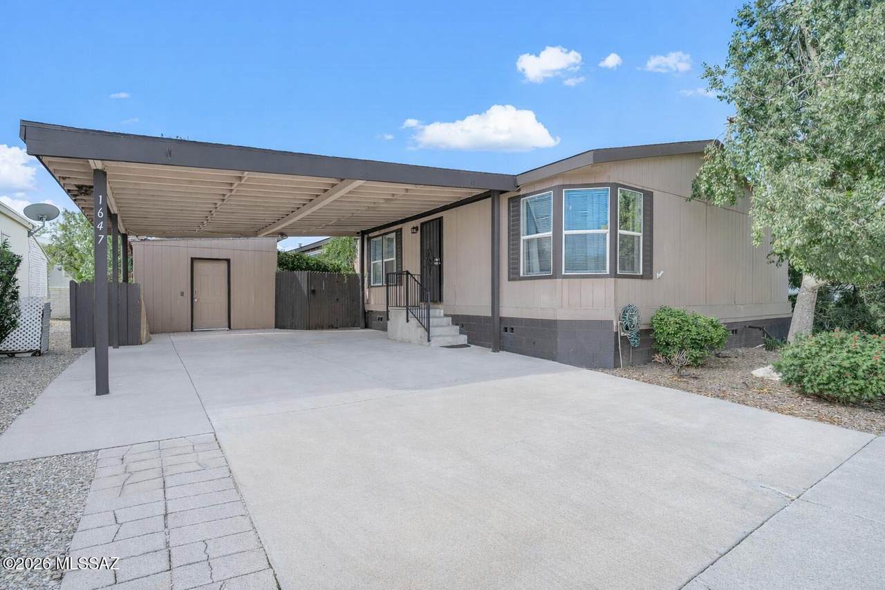 1647 Seabrooke Drive - Photo 1