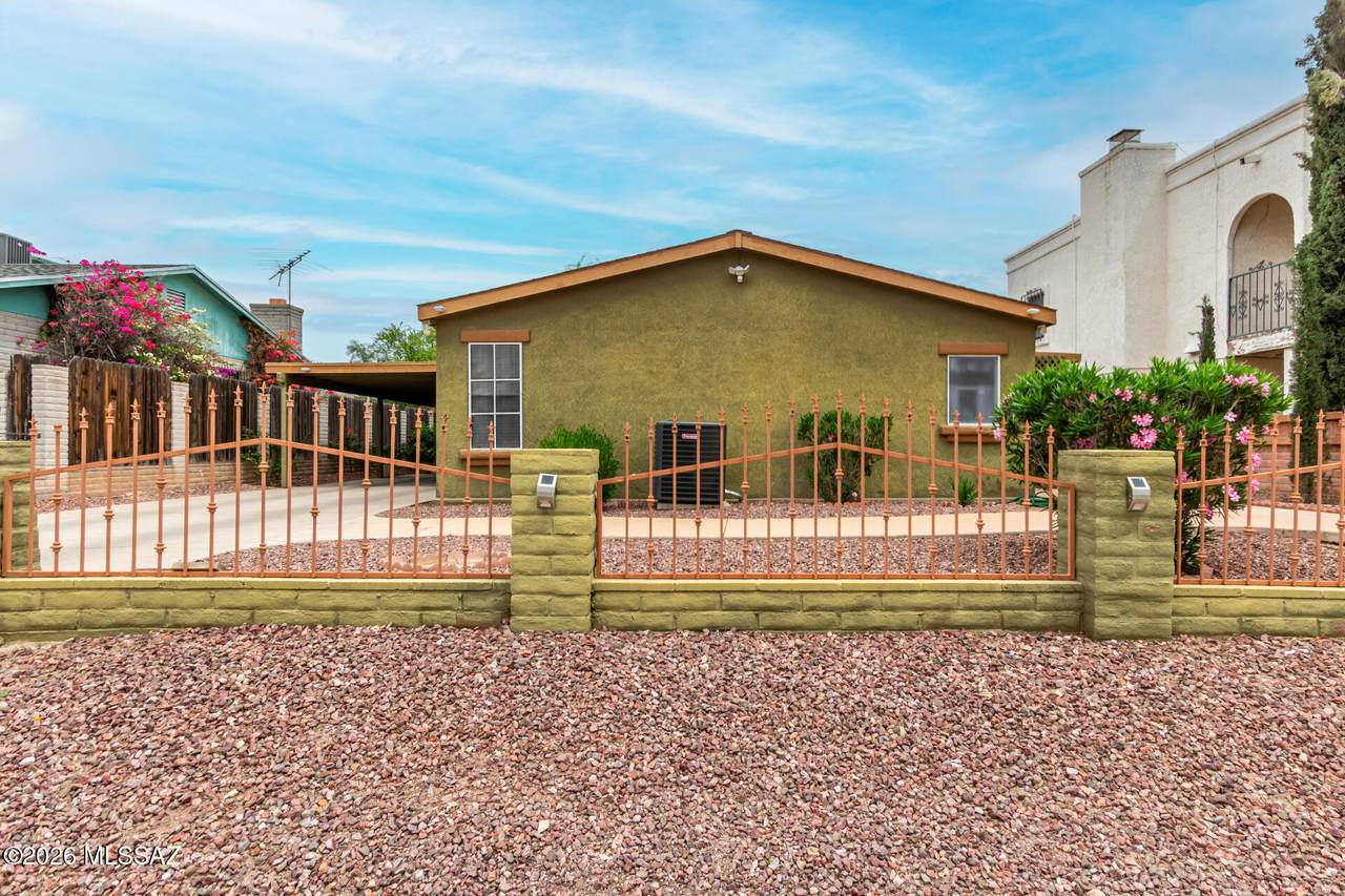 6073 Marianne Circle - Photo 1