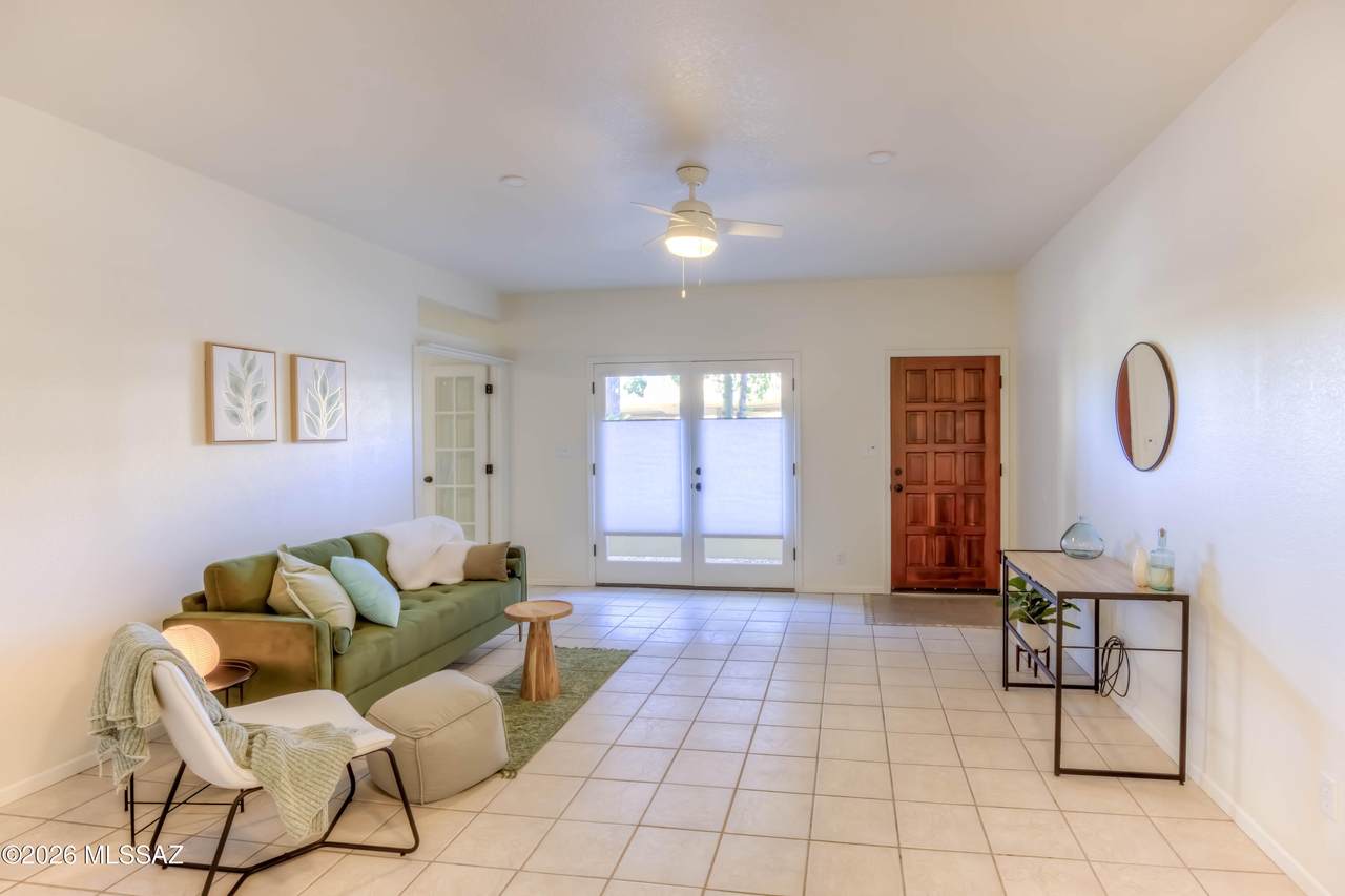 5500 Valley View Road - Photo 1