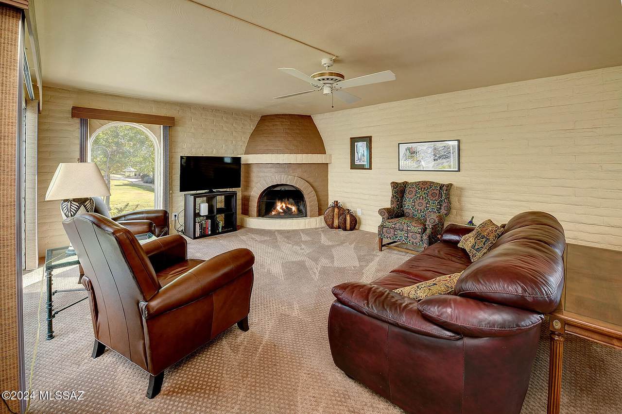 729 Las Lomitas Road - Photo 1