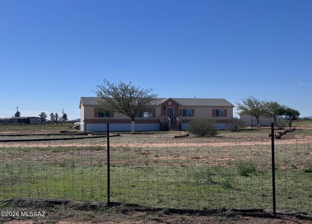 334 Cochise Way - Photo 1