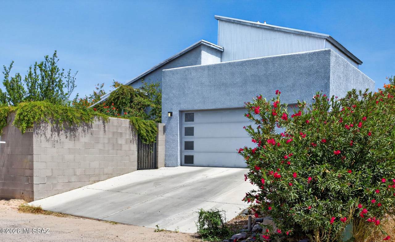844 Fremont Avenue - Photo 1