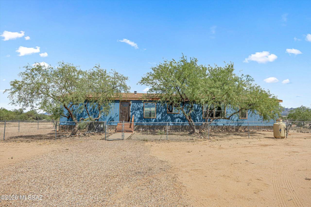 17111 Country Club Road - Photo 1