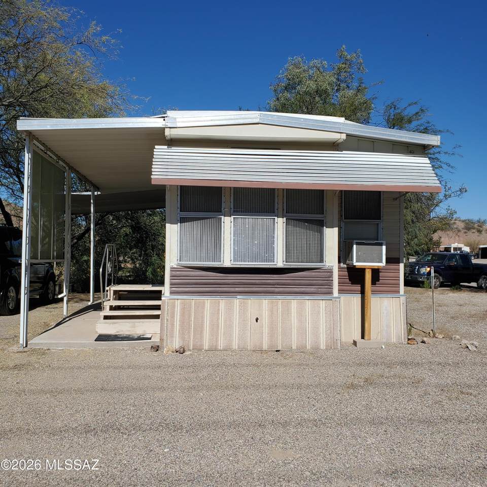 635 Pearl Street - Photo 1