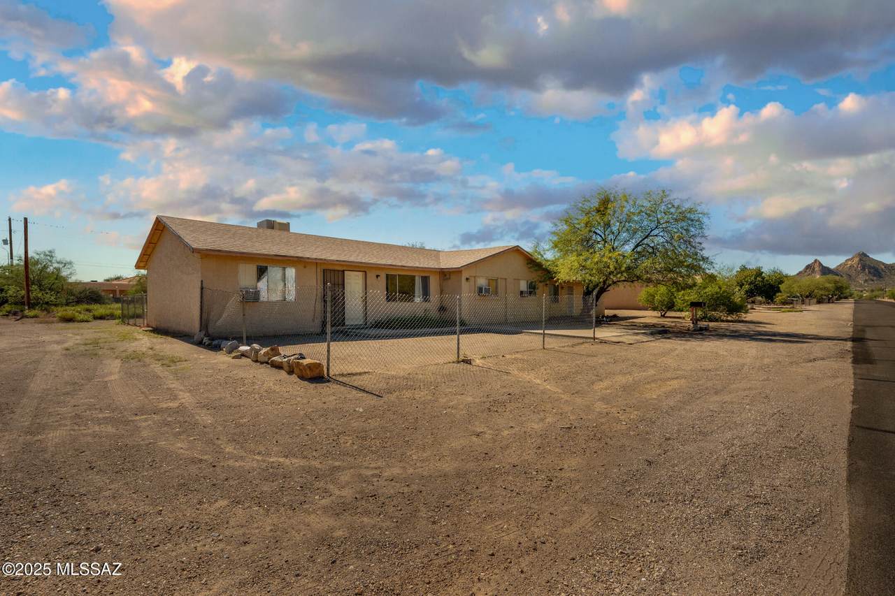 2275 Dakota Street - Photo 1