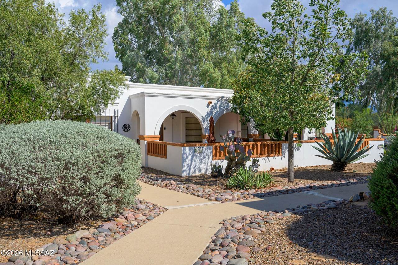 317 Paseo Quinta - Photo 1