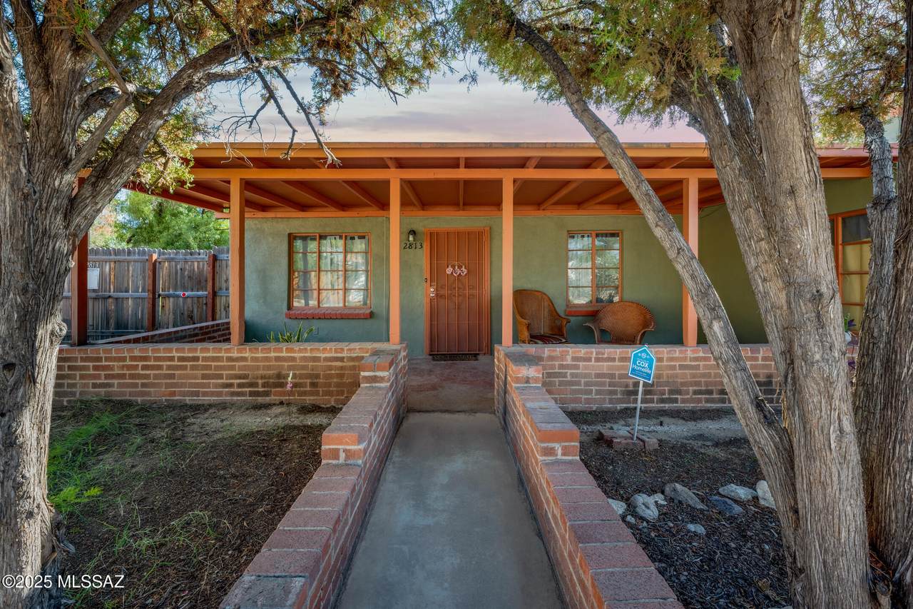 2813-2815 Castro Avenue - Photo 1