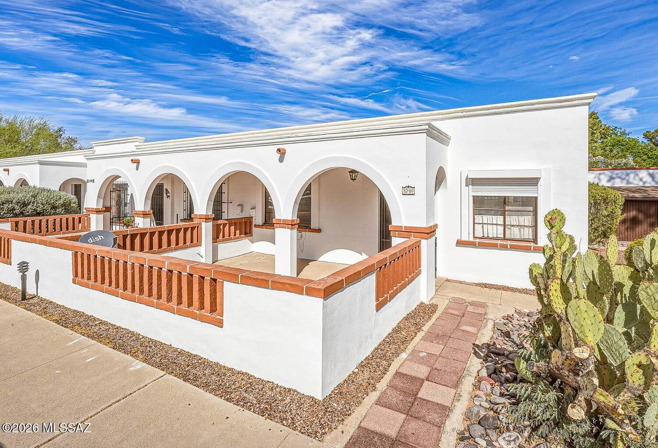 329 Paseo Tierra - Photo 1