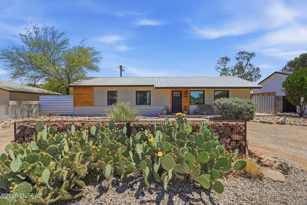 609 Janet Avenue - Photo 1