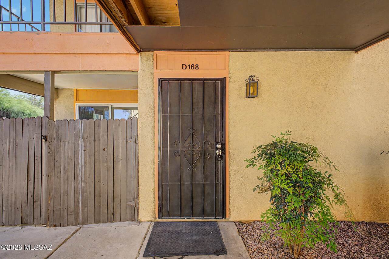 1620 Wilmot Road - Photo 1