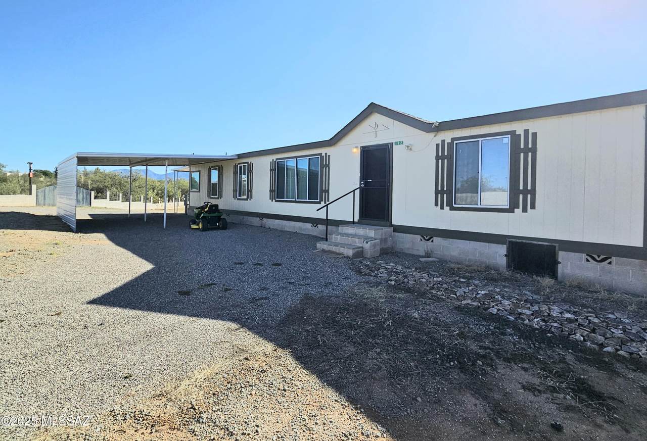 172 Pima Lane - Photo 1