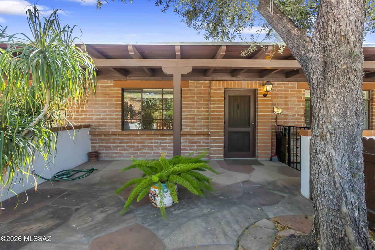 119 Paseo Tierra - Photo 1